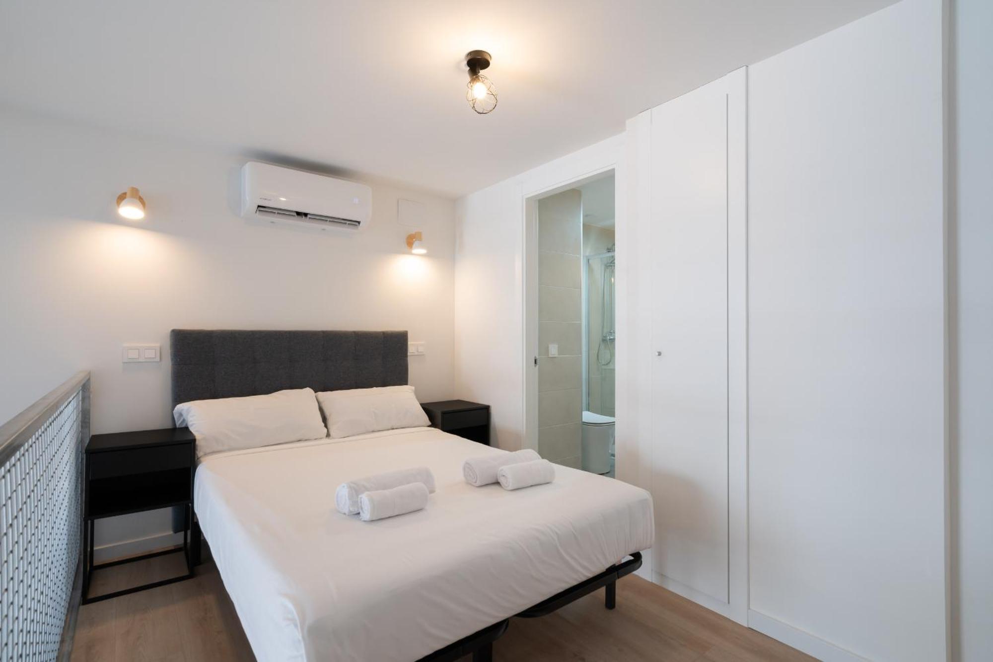 Loft Reformado Industrial Con Garaje Alquiler Temporal Lägenhet Madrid Exteriör bild