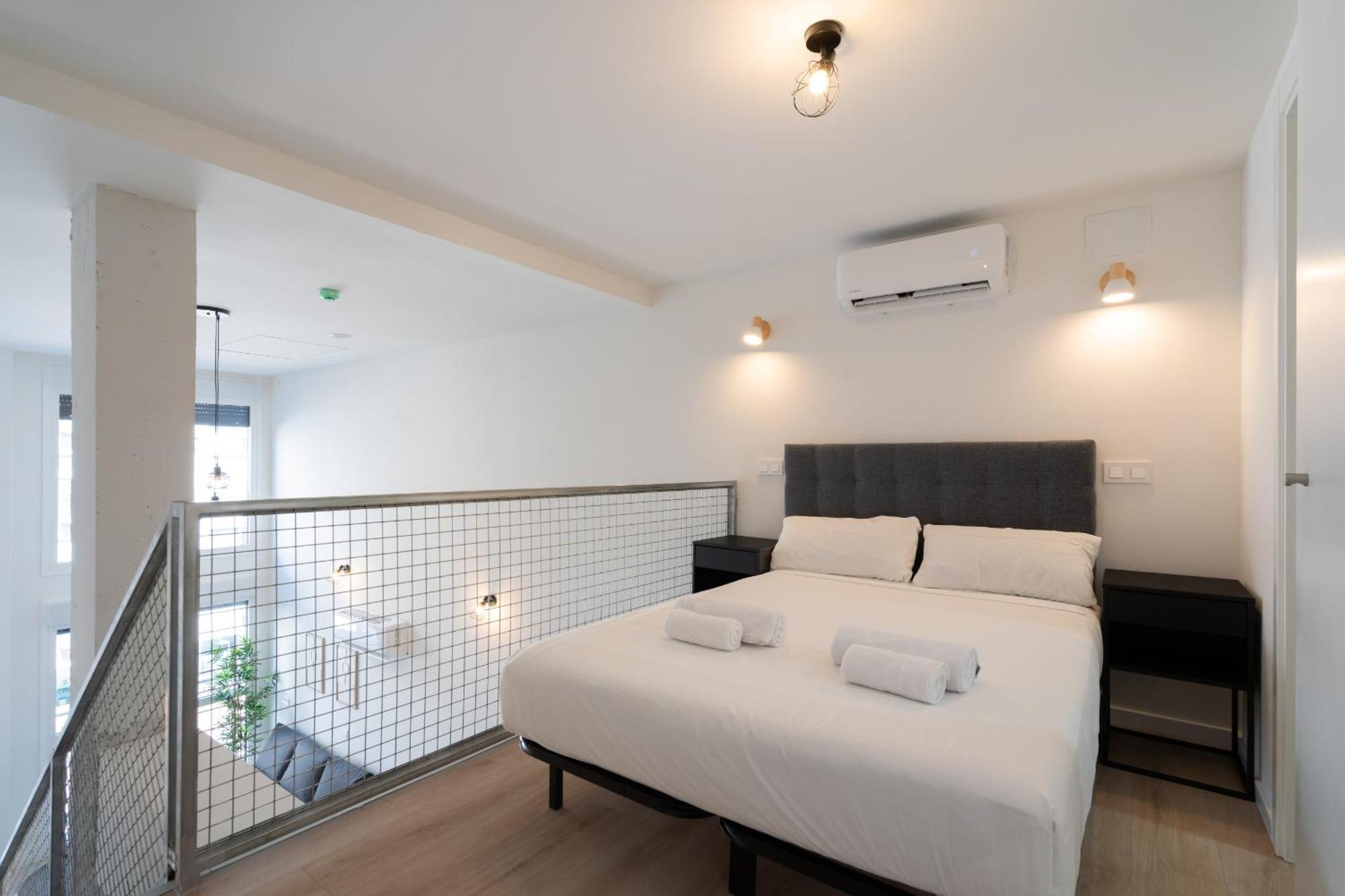 Loft Reformado Industrial Con Garaje Alquiler Temporal Lägenhet Madrid Exteriör bild