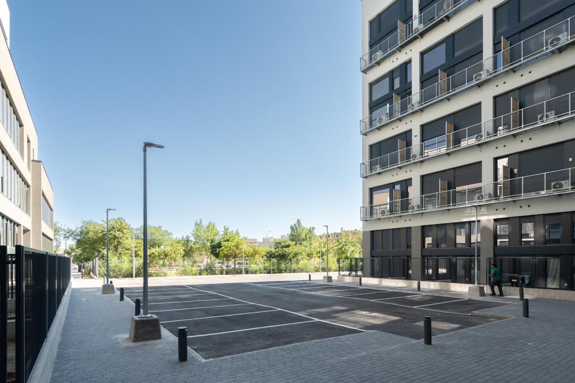 Loft Reformado Industrial Con Garaje Alquiler Temporal Lägenhet Madrid Exteriör bild