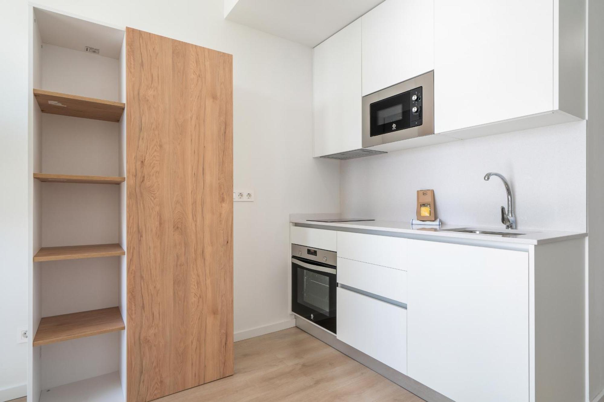 Loft Reformado Industrial Con Garaje Alquiler Temporal Lägenhet Madrid Exteriör bild