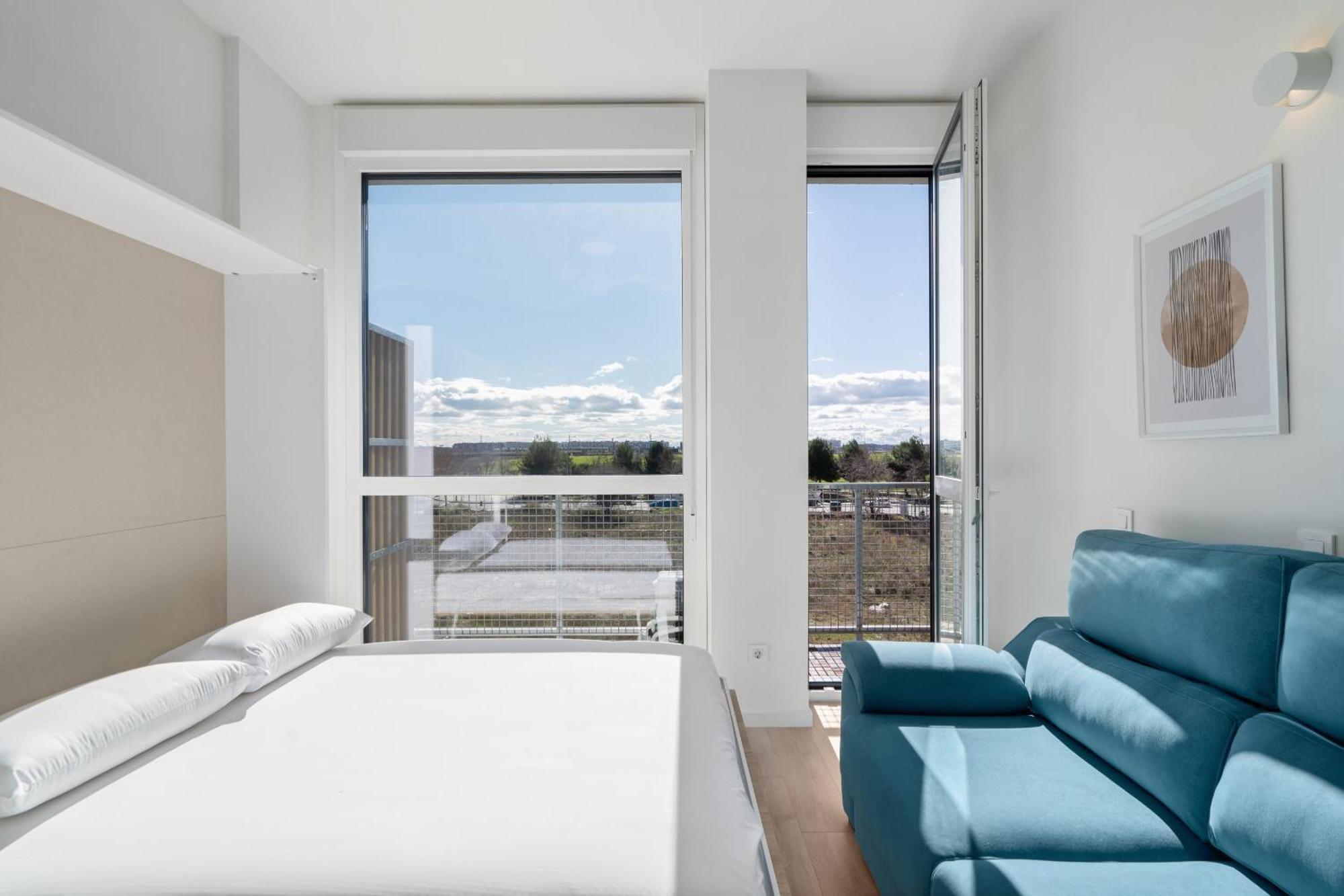 Loft Reformado Industrial Con Garaje Alquiler Temporal Lägenhet Madrid Exteriör bild